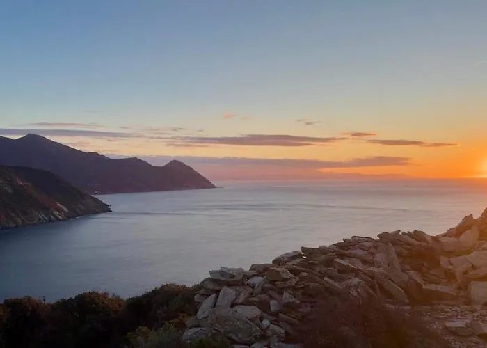 Cap Helios, Vue A Couper Le Souffle A Centuri فيلة